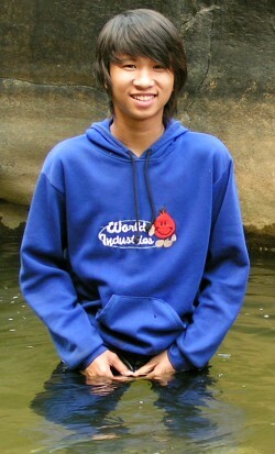 Asians swim in cotton hoodie and jeans